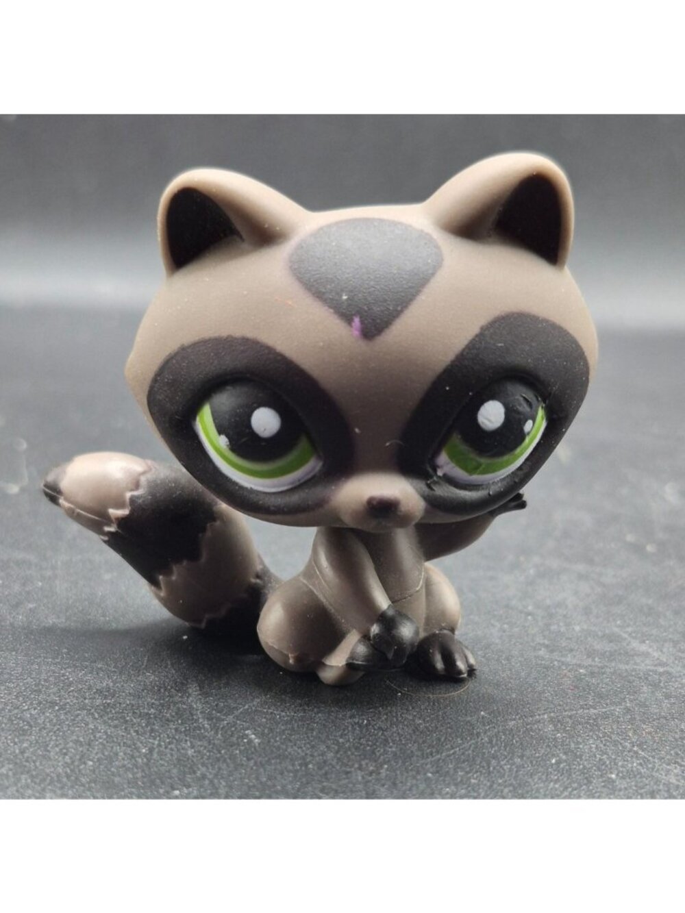 Littlest Pet Shop #450 Brown Raccoon Figure 2006 Hasbro Collectible Toy